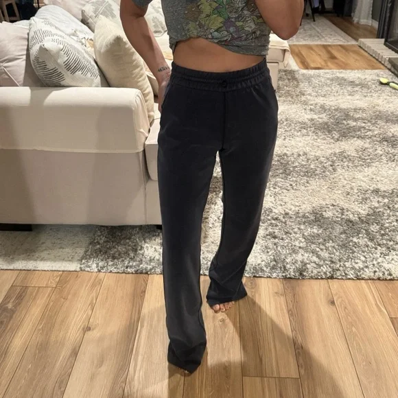 Lululemon Softstreme Black High-Rise Pant Regular Inseam (size 4) - Picture 14 of 14